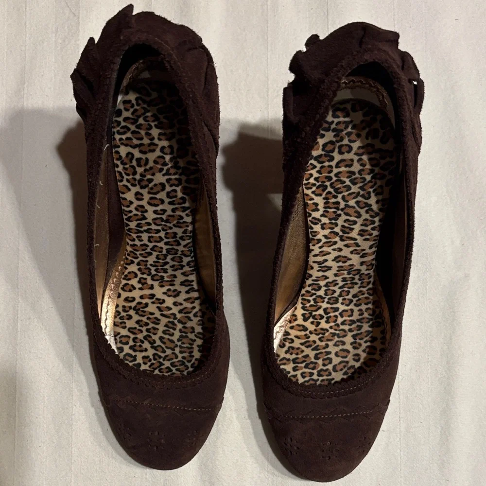 American Eagle Outfitters Suede Leather Heels - Picture 2 of 9
